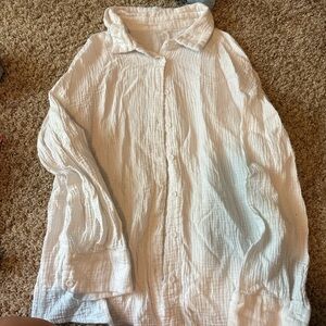 Aerie Women’s White coverup long sleeve Shirt